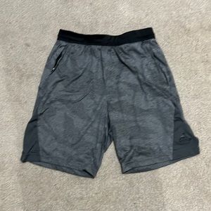 Adidas aeroready mens gray shorts medium